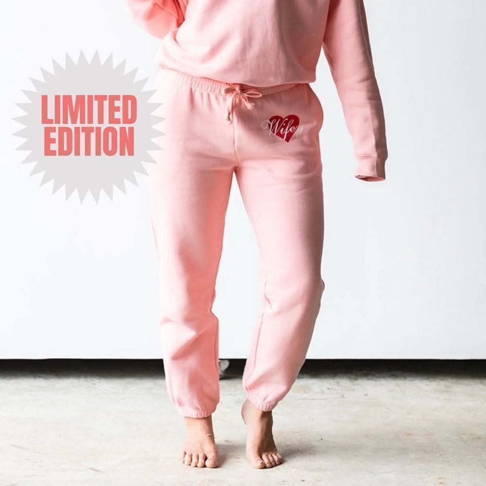 NWT Wool + Pepper Co. Limited Edition WIFEY Heart Crewneck Jogger Sweatpants